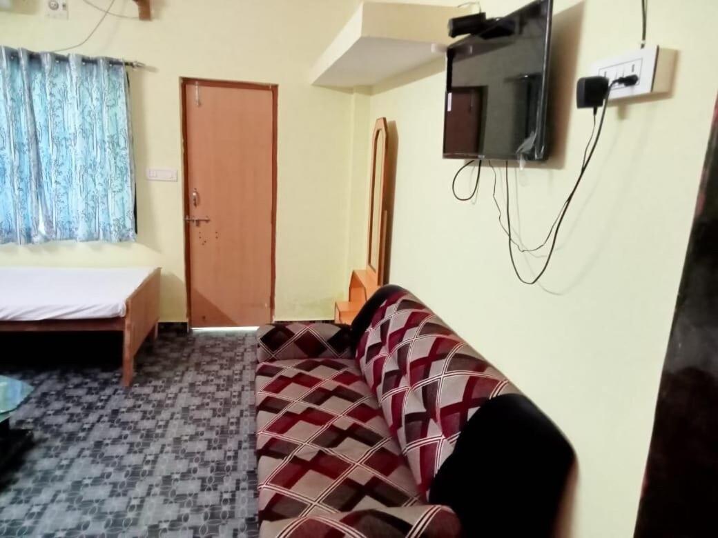 Oyo Flagship Tadoba Tiger Resort Mohurli Exterior photo